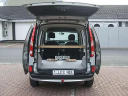 Grau Gebraucht 2012 Renault Kangoo Van / Kleinbus | 6.450 € (Etwas zu teuer)