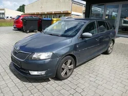 Grau Gebraucht 2014 Skoda Rapid Limousine | 3.990 €