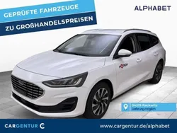 Frozen white Gebraucht 2023 Ford Focus Titanium Kombi | 17.707 € (Guter Preis)