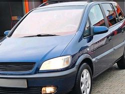 Blau Gebraucht 2001 Opel Zafira Kombi | 1.850 € (Etwas zu teuer)
