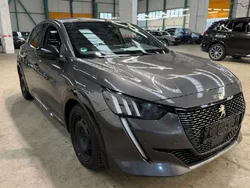 Grau Gebraucht 2020 Peugeot 208 GT-line Kleinwagen | 11.662 € (Etwas zu teuer)