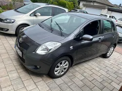 Grau Gebraucht 2008 Toyota Yaris Kleinwagen | 2.200 € (Guter Preis)