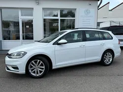 Weiß Gebraucht 2018 VW Golf VII Kombi | 10.850 € (Guter Preis)