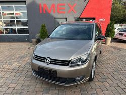 Beige Gebraucht 2011 VW Touran Style Van / Kleinbus | 8.290 € (Fairer Preis)
