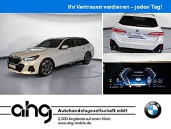 Weiß Gebraucht 2024 BMW 520 M Sport Kombi | 53.990 € (Fairer Preis)