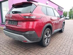 Tinted red premiun metallic. tinted red premiun metallic. Gebraucht 2024 Nissan X-Trail Tekna+ SUV | 37.948 € (Fairer Preis)
