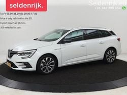Weiß Gebraucht 2021 Renault Mégane IV Business Limousine | 12.900 € (Etwas zu teuer)