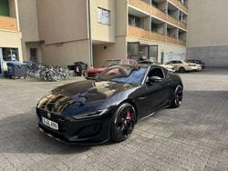 Schwarz Gebraucht 2021 Jaguar F-Type R-Dynamic | 64.999 €