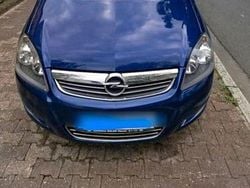 Blau Gebraucht 2009 Opel Zafira Van / Kleinbus | 1.500 € (Fairer Preis)