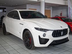 Weiß Gebraucht 2021 Maserati Levante SUV | 77.135 €