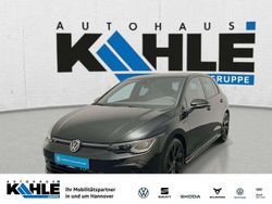 Grenadillschwarz Gebraucht 2024 VW Golf VIII R-line Limousine | 31.760 € (Fairer Preis)