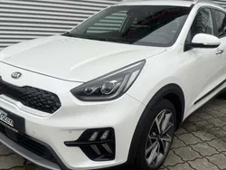 Weiß Gebraucht 2021 Kia Niro Spirit SUV | 22.450 € (Guter Preis)