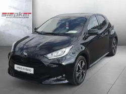 Schwarz Neu 2025 Toyota Yaris Hybrid Limousine | 23.888 € (Guter Preis)