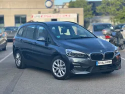 Grau Gebraucht 2021 BMW 220 Gran Tourer Advantage Van / Kleinbus | 25.900 € (Fairer Preis)