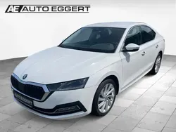 Weiss Gebraucht 2022 Skoda Octavia Style Limousine | 25.950 € (Guter Preis)