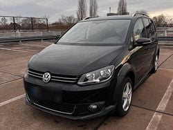 Schwarz Gebraucht 2011 VW Touran Cross Van / Kleinbus | 6.500 € (Fairer Preis)