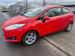 Rot Gebraucht 2014 Ford Fiesta Titanium Kleinwagen | 3.900 € (Guter Preis)