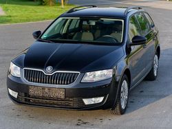 Schwarz Gebraucht 2013 Skoda Octavia Kombi | 3.999 € (Guter Preis)