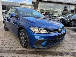 Blau Gebraucht 2024 VW Polo Life Limousine | 21.850 € (Fairer Preis)