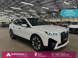 Weiß Gebraucht 2023 BMW iX Sport Line SUV | 44.440 € (Superpreis)