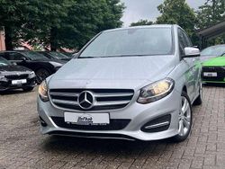 Polarsilber Gebraucht 2015 Mercedes 220 Limousine | 15.500 €