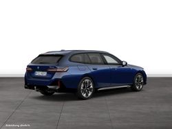 Blau Gebraucht 2025 BMW 530e Kombi | 78.470 €