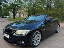 Schwarz Gebraucht 2011 BMW 320 Cabriolet M Sport Cabrio | 6.989 €