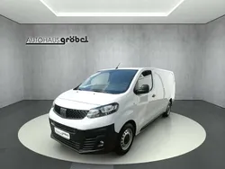 Weiss Gebraucht 2023 Fiat Scudo Van / Kleinbus | 35.640 € (Teuer)