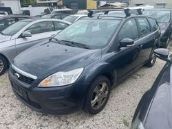 Grau Gebraucht 2011 Ford Focus Kombi | 1.400 € (Superpreis)