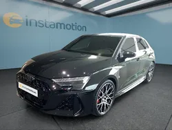 Schwarz Gebraucht 2025 Audi RS3 Sportback Kleinwagen | 70.899 € (Etwas zu teuer)
