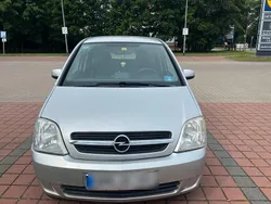 Silber Gebraucht 2005 Opel Meriva Van / Kleinbus | 600 € (Fairer Preis)