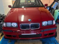 Rot Gebraucht 1991 BMW 316 Basis Limousine | 2.316 €