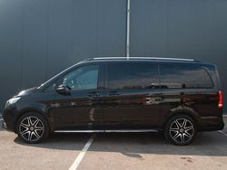 Schwarz Gebraucht 2023 Mercedes V300 Exclusive Van / Kleinbus | 90.629 €