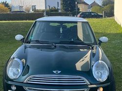 Grün Gebraucht 2003 Mini Cooper Kleinwagen | 1.799 €