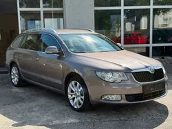 Violett Gebraucht 2011 Skoda Superb Limousine | 6.800 € (Etwas zu teuer)