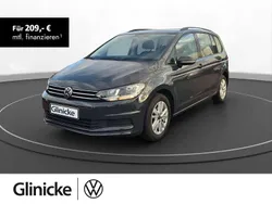 Grau Gebraucht 2021 VW Touran Comfortline Van / Kleinbus | 19.980 € (Guter Preis)