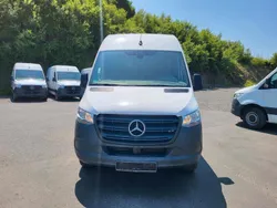 Weiß Gebraucht 2021 Mercedes Sprinter Van | 20.825 €