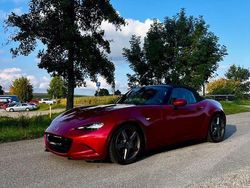 Rot Gebraucht 2017 Mazda MX5 Inclusive Cabrio | 16.100 € (Guter Preis)