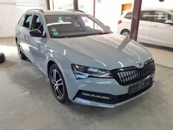 Grau steelgrau Gebraucht 2021 Skoda Superb SportLine Kombi | 23.340 € (Superpreis)