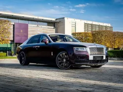 Bohemian red Gebraucht 2023 Rolls Royce Ghost Limousine | 355.810 €