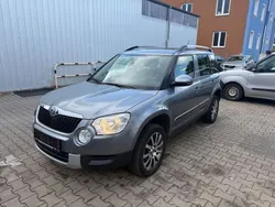 Grau Gebraucht 2013 Skoda Yeti Adventure SUV | 4.490 €