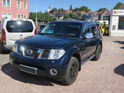Blau Gebraucht 2010 Nissan Pathfinder SUV | 8.995 € (Teuer)