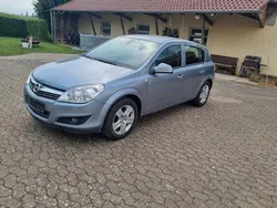 Silber Gebraucht 2009 Opel Astra Edition Limousine | 5.250 € (Fairer Preis)