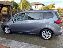 Grau Gebraucht 2017 Opel Zafira Tourer Van / Kleinbus | 14.500 € (Etwas zu teuer)