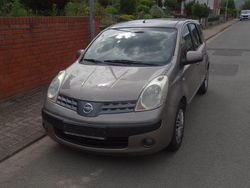 Beige Gebraucht 2006 Nissan Note Acenta Van / Kleinbus | 2.200 € (Etwas zu teuer)