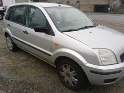 Silber Gebraucht 2002 Ford Fusion Limousine | 499 €