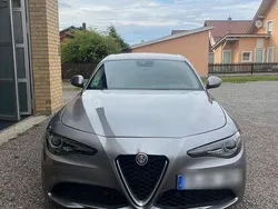 Grau Gebraucht 2016 Alfa Romeo Giulia Super Limousine | 17.000 € (Fairer Preis)