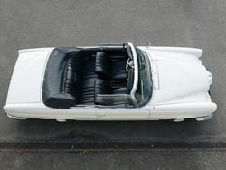 Weiß Gebraucht 1962 Mercedes 220 SE Cabrio | 128.000 €