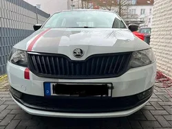 Weiß Gebraucht 2017 Skoda Rapid Limousine | 7.400 € (Fairer Preis)