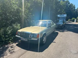 Gold Gebraucht 1986 Mercedes 200 Limousine | 3.990 €